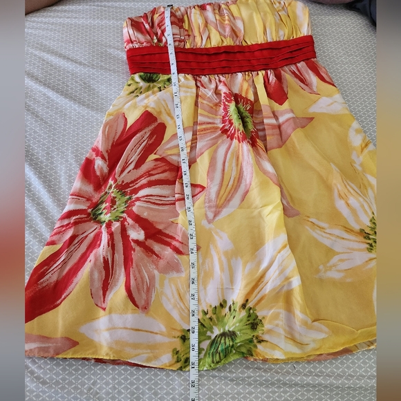 BCBG Silk Yellow Red Floral Strapless Mini Dress Size 12 - Picture 16 of 16